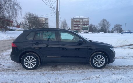 Volkswagen Tiguan II, 2019 год, 2 850 000 рублей, 4 фотография