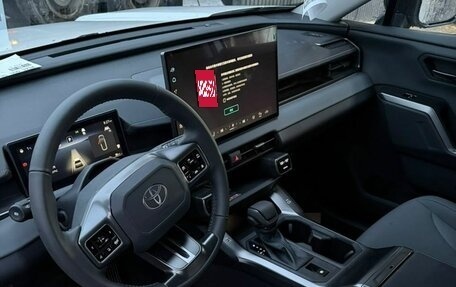 Toyota RAV4, 2025 год, 4 590 000 рублей, 4 фотография