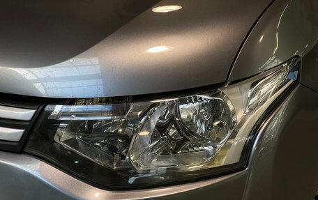 Mitsubishi Outlander III рестайлинг 3, 2012 год, 1 379 000 рублей, 11 фотография