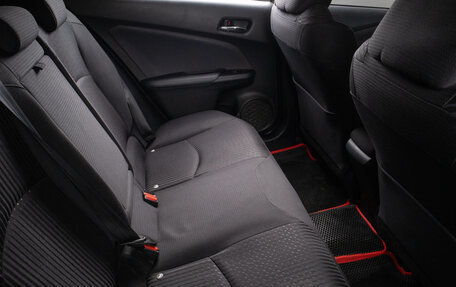 Toyota Prius IV XW50, 2016 год, 1 979 000 рублей, 17 фотография