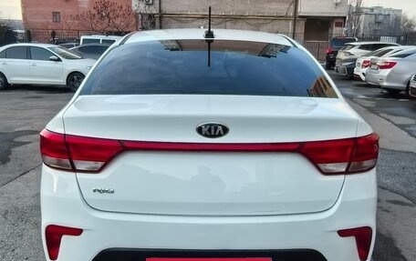 KIA Rio IV, 2019 год, 1 800 000 рублей, 3 фотография