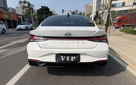 Hyundai Elantra, 2021 год, 1 030 000 рублей, 5 фотография