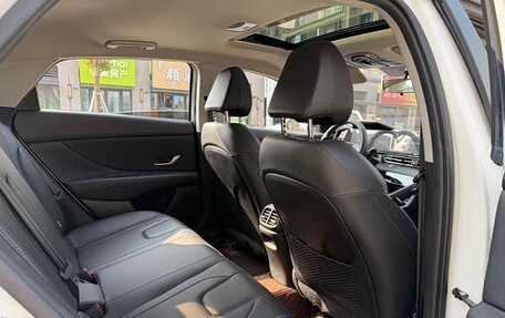 Hyundai Elantra, 2021 год, 1 030 000 рублей, 10 фотография