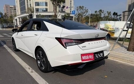 Hyundai Elantra, 2021 год, 1 030 000 рублей, 6 фотография