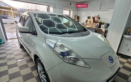 Nissan Leaf I, 2014 год, 710 000 рублей, 24 фотография