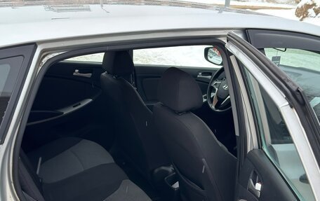 Hyundai Solaris II рестайлинг, 2011 год, 640 000 рублей, 6 фотография