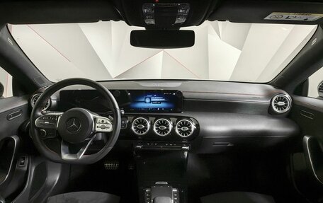 Mercedes-Benz CLA, 2020 год, 3 343 000 рублей, 14 фотография