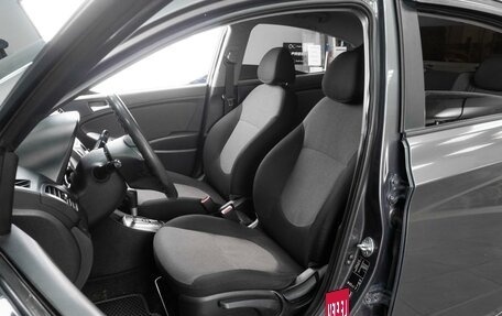 Hyundai Solaris II рестайлинг, 2013 год, 899 000 рублей, 10 фотография