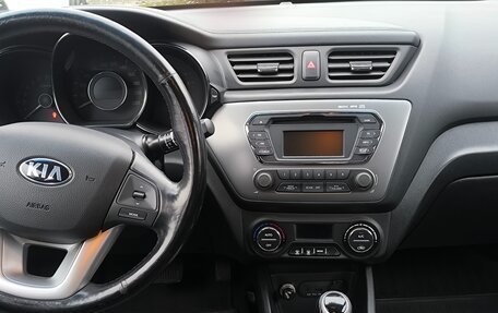 KIA Rio III рестайлинг, 2014 год, 995 000 рублей, 10 фотография