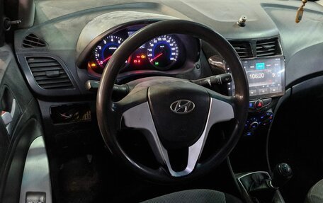 Hyundai Solaris II рестайлинг, 2011 год, 629 000 рублей, 3 фотография