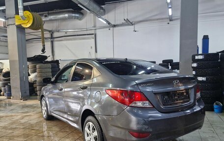 Hyundai Solaris II рестайлинг, 2011 год, 629 000 рублей, 2 фотография