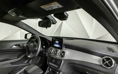 Mercedes-Benz GLA, 2017 год, 2 670 000 рублей, 13 фотография