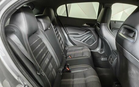 Mercedes-Benz GLA, 2017 год, 2 670 000 рублей, 16 фотография