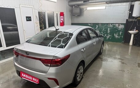 KIA Rio IV, 2018 год, 1 299 000 рублей, 3 фотография