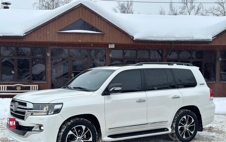 Toyota Land Cruiser 200, 2018 год, 6 700 000 рублей, 1 фотография