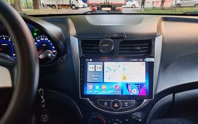 Hyundai Solaris II рестайлинг, 2013 год, 850 000 рублей, 1 фотография