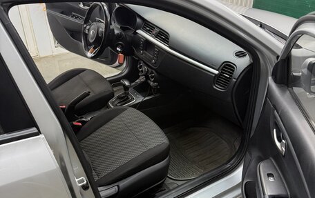 KIA Rio IV, 2018 год, 1 299 000 рублей, 8 фотография