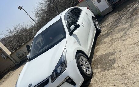 KIA Rio IV, 2017 год, 850 000 рублей, 2 фотография