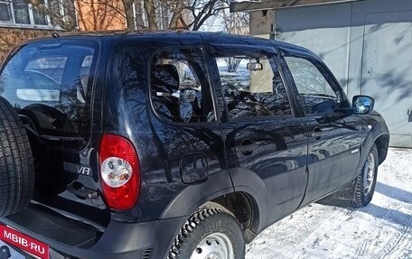 Chevrolet Niva I рестайлинг, 2015 год, 760 000 рублей, 3 фотография