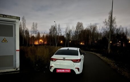 KIA Rio IV, 2017 год, 850 000 рублей, 3 фотография