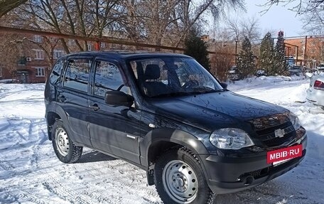 Chevrolet Niva I рестайлинг, 2015 год, 760 000 рублей, 4 фотография