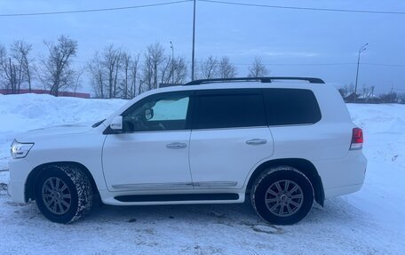 Toyota Land Cruiser 200, 2015 год, 5 300 000 рублей, 2 фотография