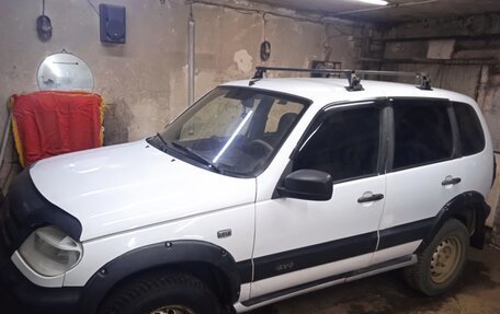 Chevrolet Niva I рестайлинг, 2003 год, 220 000 рублей, 2 фотография