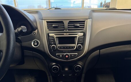 Hyundai Solaris II рестайлинг, 2016 год, 1 100 000 рублей, 12 фотография