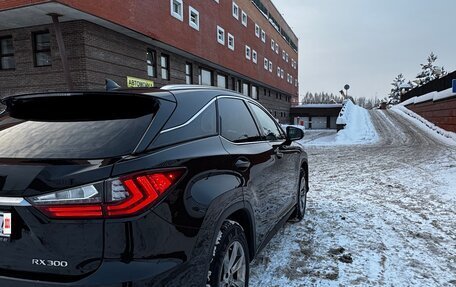 Lexus RX IV рестайлинг, 2019 год, 4 550 000 рублей, 5 фотография