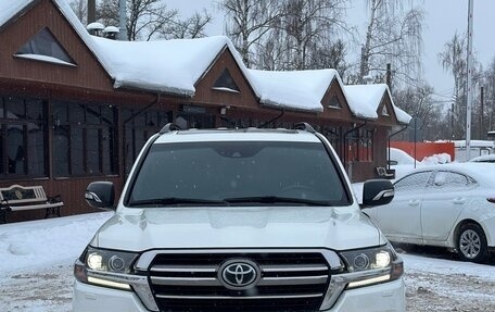 Toyota Land Cruiser 200, 2018 год, 6 700 000 рублей, 10 фотография