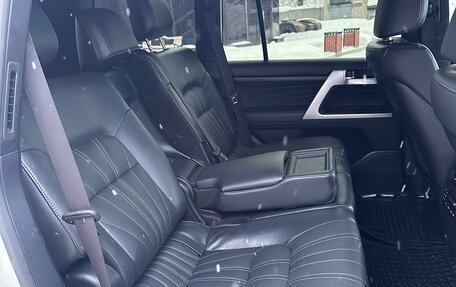 Toyota Land Cruiser 200, 2018 год, 6 700 000 рублей, 17 фотография