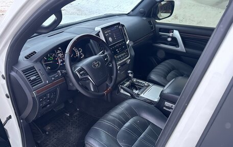 Toyota Land Cruiser 200, 2018 год, 6 700 000 рублей, 22 фотография