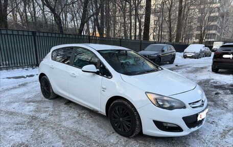 Opel Astra J, 2015 год, 670 000 рублей, 3 фотография