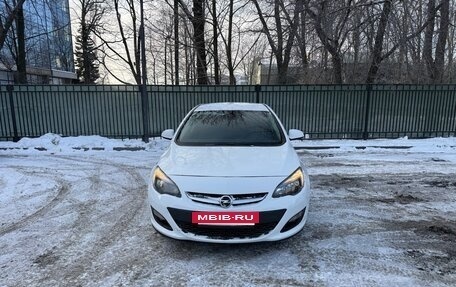 Opel Astra J, 2015 год, 670 000 рублей, 2 фотография