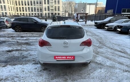 Opel Astra J, 2015 год, 670 000 рублей, 5 фотография