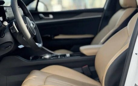 KIA K5, 2022 год, 2 470 000 рублей, 9 фотография