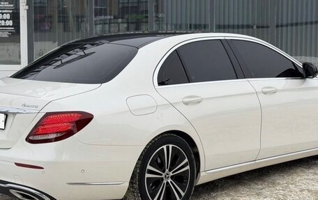 Mercedes-Benz E-Класс, 2017 год, 2 890 000 рублей, 10 фотография