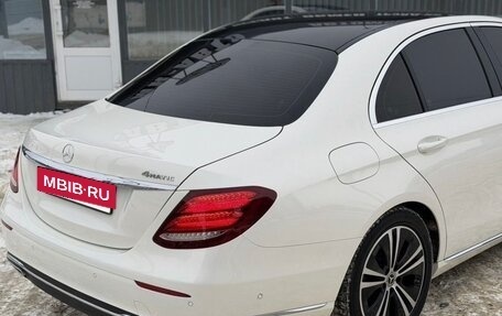 Mercedes-Benz E-Класс, 2017 год, 2 890 000 рублей, 11 фотография