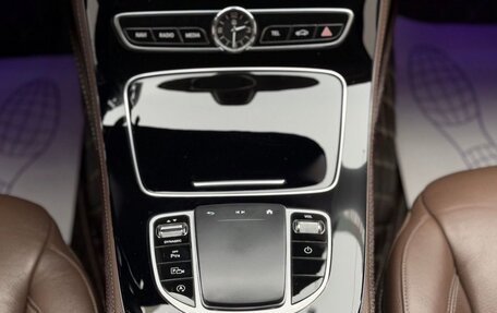 Mercedes-Benz E-Класс, 2017 год, 2 890 000 рублей, 32 фотография