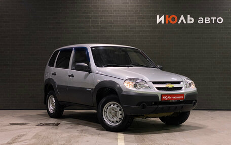 Chevrolet Niva I рестайлинг, 2013 год, 600 000 рублей, 3 фотография