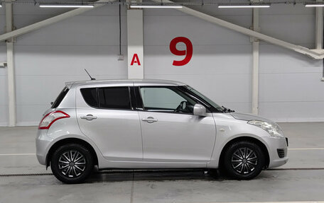 Suzuki Swift IV, 2011 год, 830 000 рублей, 4 фотография