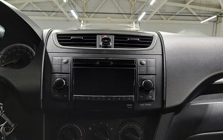 Suzuki Swift IV, 2011 год, 830 000 рублей, 15 фотография