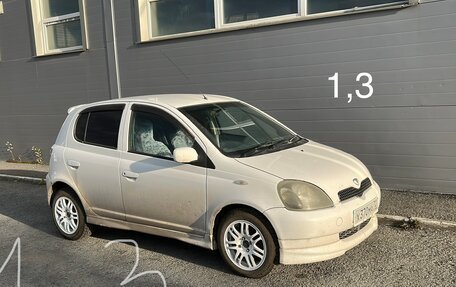 Toyota Vitz, 2000 год, 410 000 рублей, 1 фотография