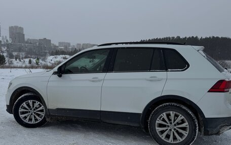 Volkswagen Tiguan II, 2018 год, 2 100 000 рублей, 1 фотография