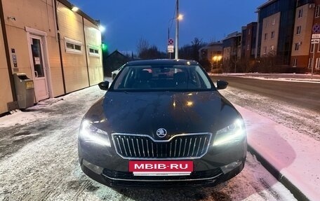 Skoda Superb III рестайлинг, 2019 год, 2 250 000 рублей, 3 фотография