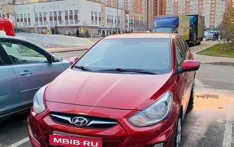 Hyundai Solaris II рестайлинг, 2013 год, 895 000 рублей, 3 фотография