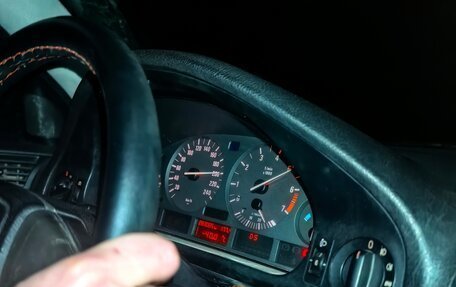 BMW 5 серия, 1997 год, 550 000 рублей, 10 фотография