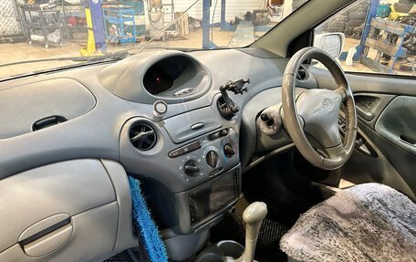 Toyota Vitz, 2000 год, 410 000 рублей, 8 фотография