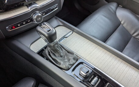 Volvo XC60 II, 2020 год, 3 950 000 рублей, 28 фотография