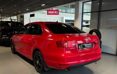 Volkswagen Jetta VI, 2014 год, 995 000 рублей, 4 фотография
